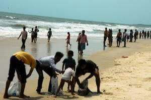 ಉಳ್ಳಾಲ ಕಡಲ ಕಿನಾರೆಗೆ ಹರಿದು ಬಂತು ಬೂತಾಯಿ ರಾಶಿ !